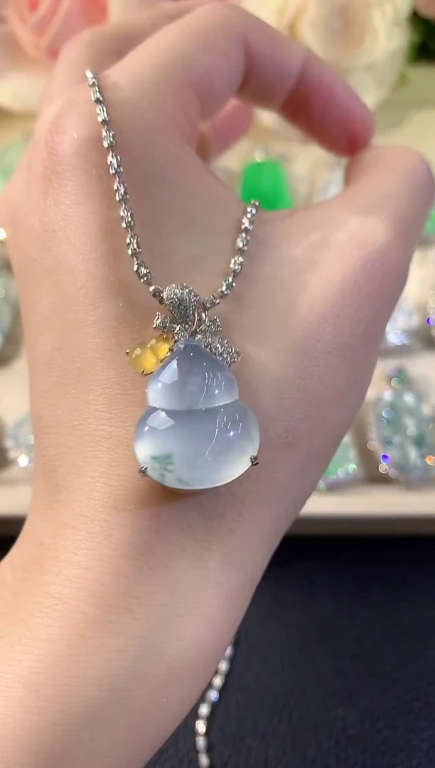 吊坠(不含链)18K金镶嵌翡翠冬日珠宝W41