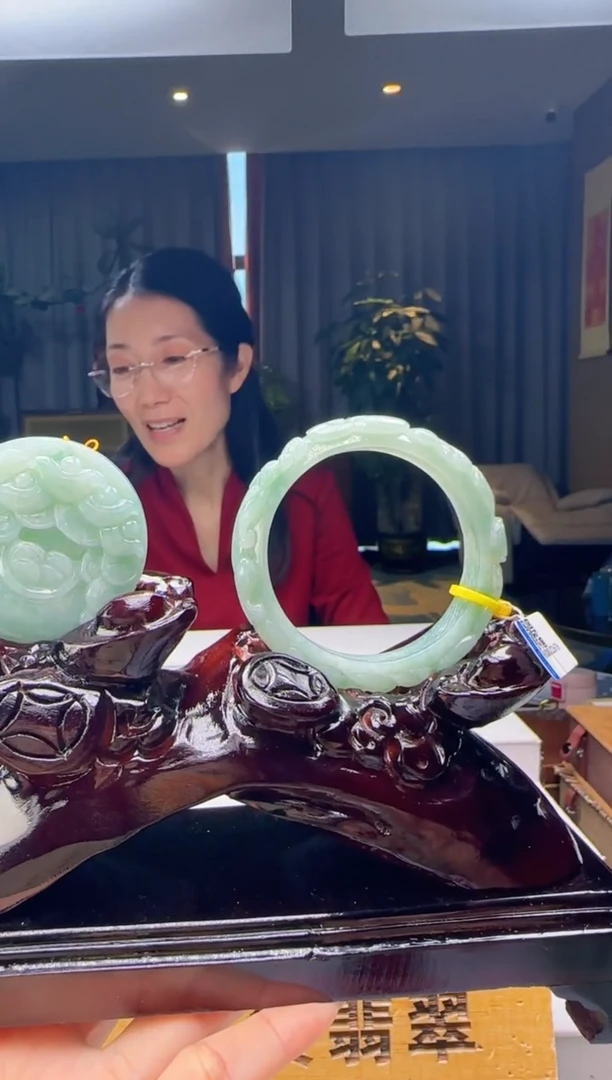 颈饰未镶嵌翡翠配底座YJ@@960Q3J22676