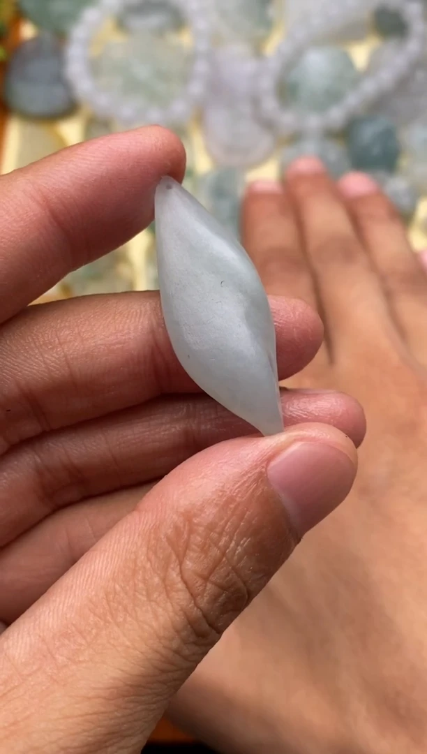 定制翡翠未镶嵌玄*天然缅甸A货翡翠