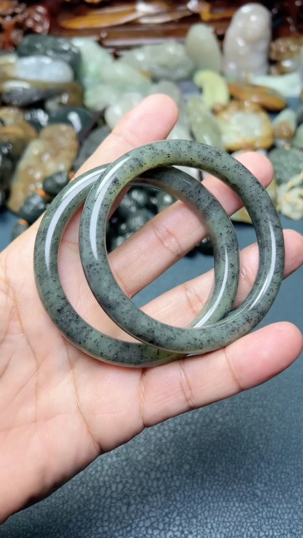 未镶嵌和田玉把件2