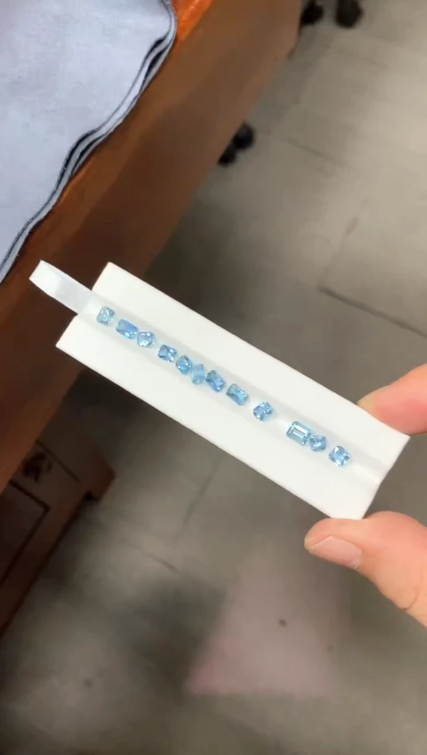 裸石海蓝宝石一组12粒 65