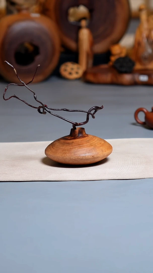 木香樟木花瓶C2197