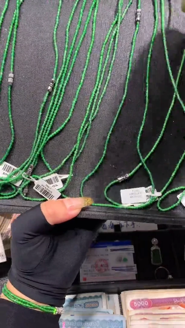 定制翡翠未镶嵌41定制翡翠-多样性发货（发其一）