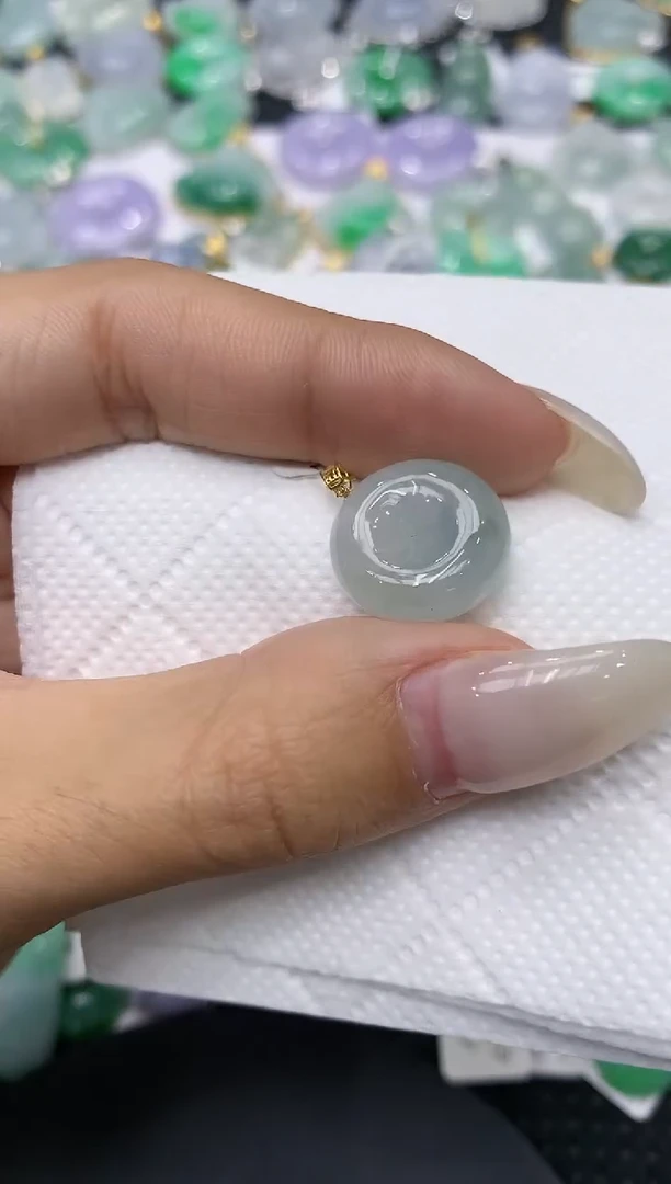 颈饰18K金镶嵌翡翠11111111111