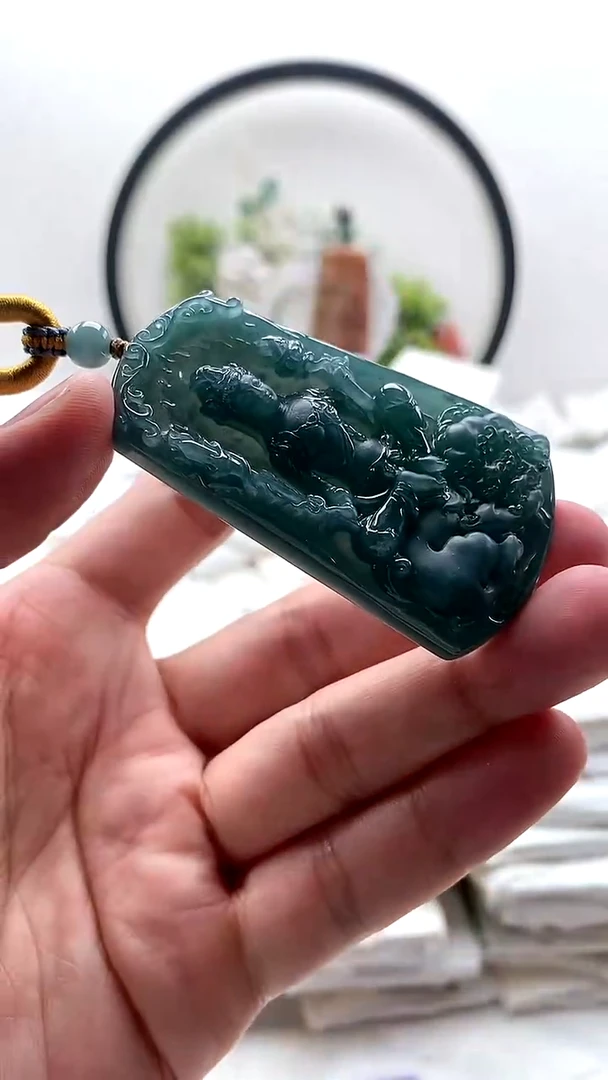 颈饰未镶嵌翡翠文殊