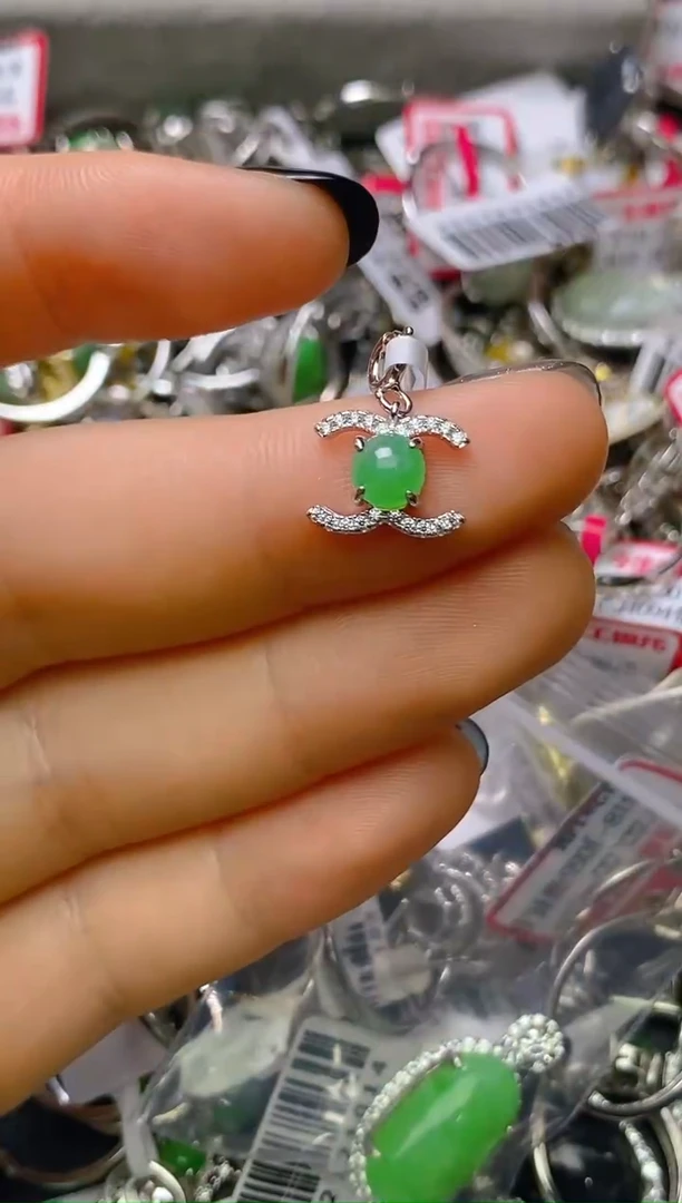 银S925镶嵌戒指翡翠百内无证书