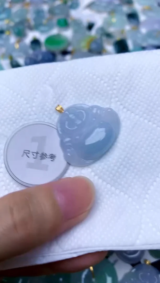 颈饰18K金镶嵌翡翠天然A货翡翠