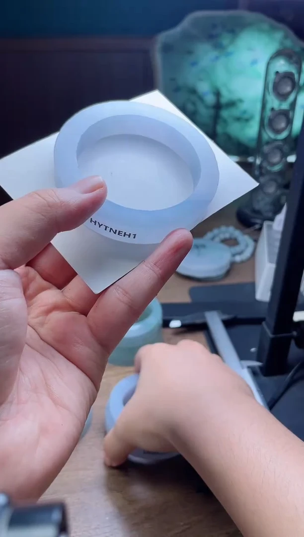 未镶嵌手镯定制翡翠冰*定制