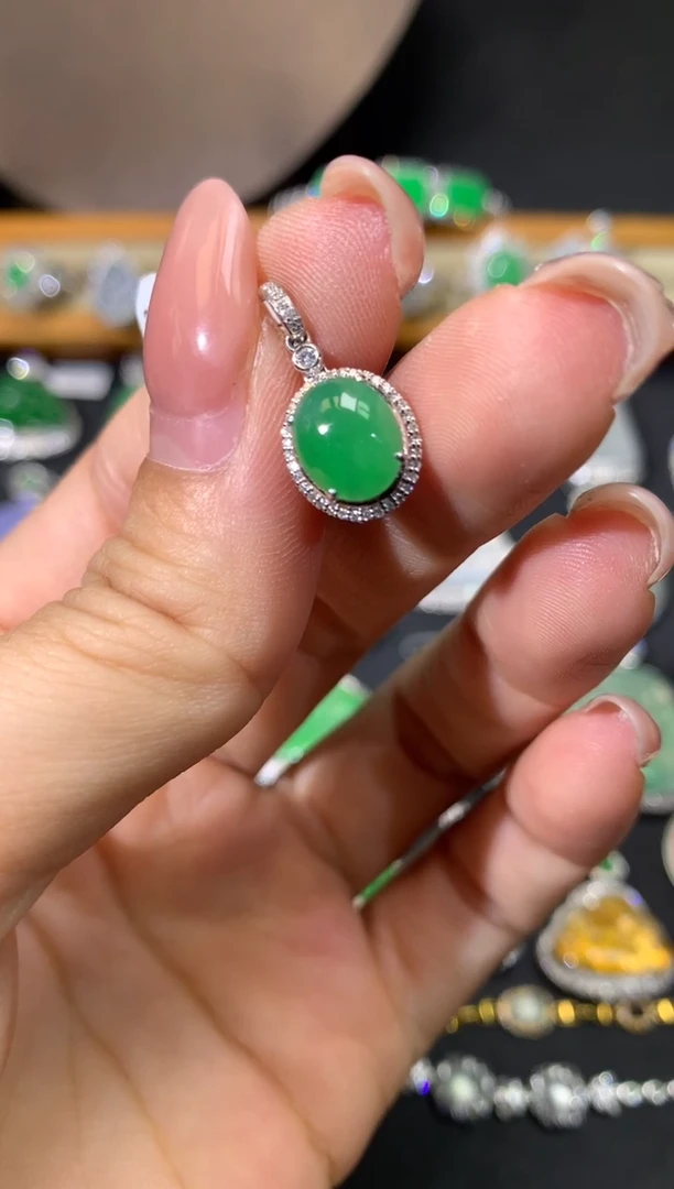 翡翠18K金镶嵌吊坠(不含链)吊坠