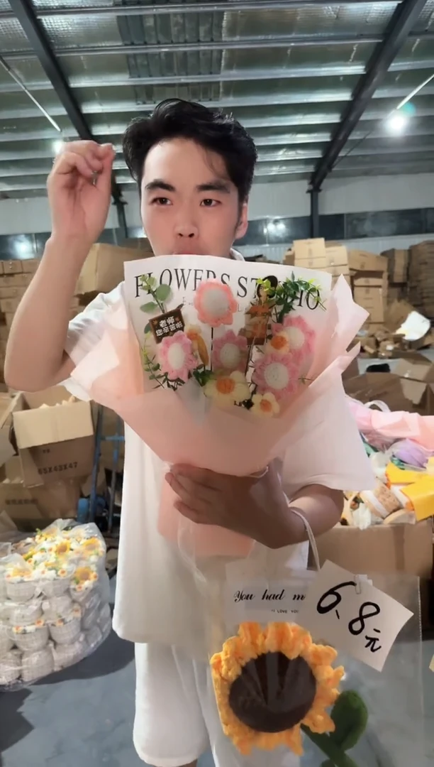 所有产品都有礼品袋+贺卡+7天无理由~