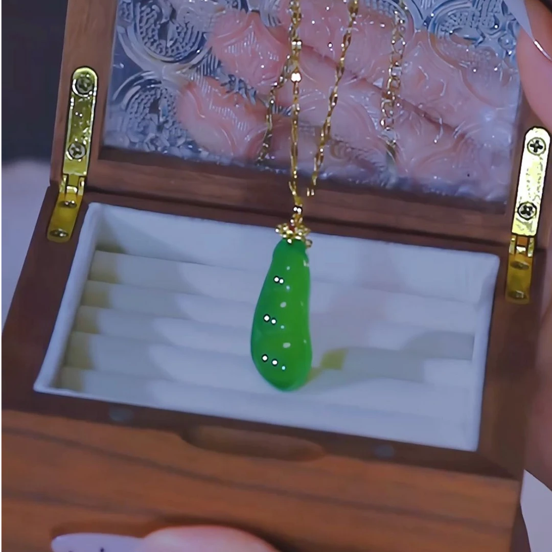 钛钢项链 时尚新款四季平安豆吊坠项链秋冬百搭女轻奢高级感