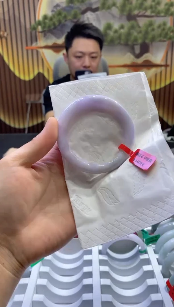 翡翠手镯未镶嵌多人07640