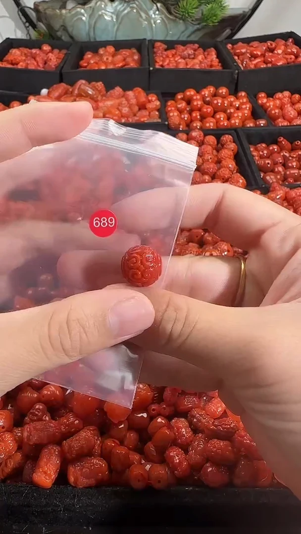 颈饰未镶嵌南红玛瑙1