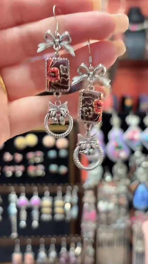 织绣 云织谣民族风精美饰品   260