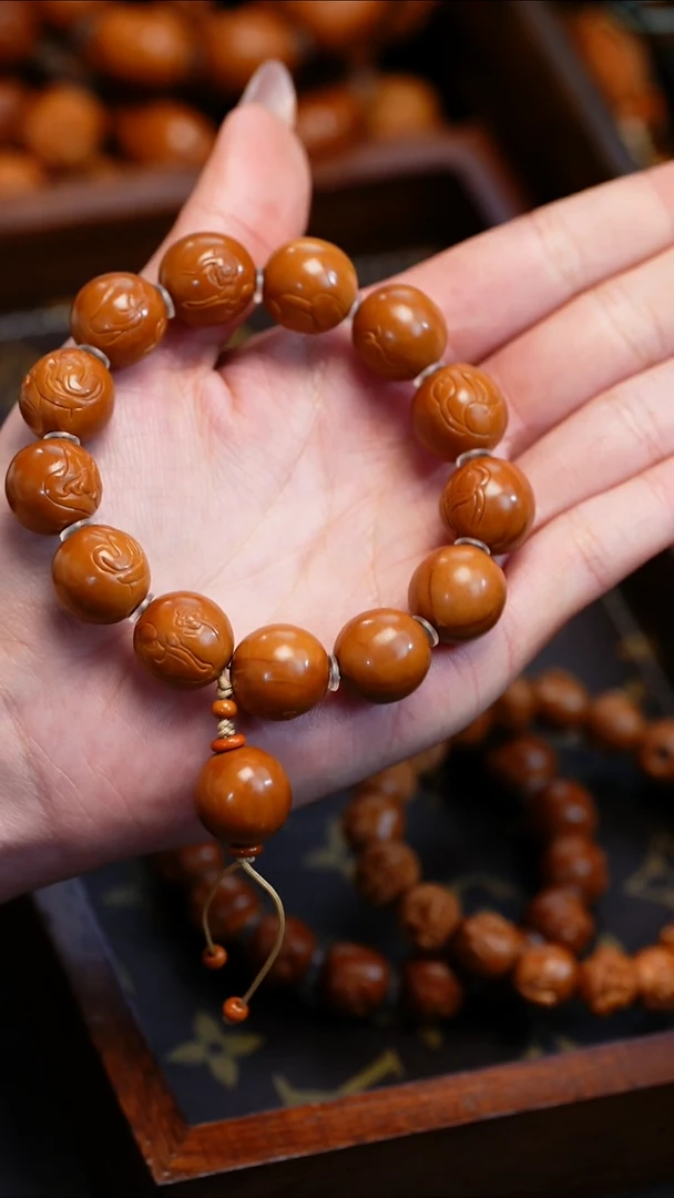 【闪购商品】橄榄核吊坠苏工橄榄核