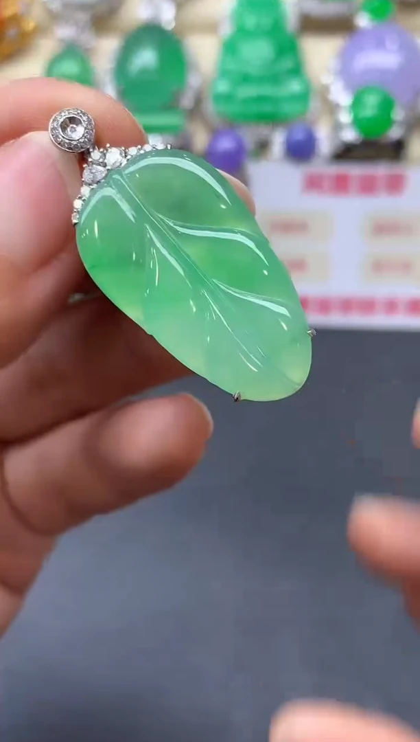 颈饰18K金镶嵌翡翠韩*381-中国好珍宝