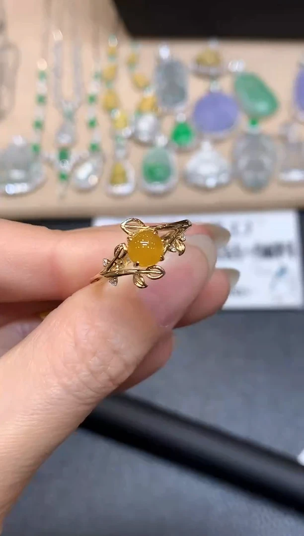 18K金镶嵌戒指翡翠蛋面【无服务费