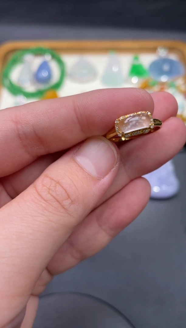 【闪购商品】翡翠戒指18K金镶嵌94.........
