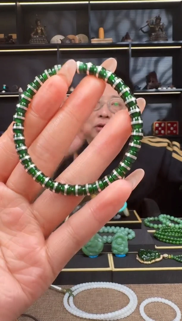 【闪购商品】翡翠手链未镶嵌6mm极致手串