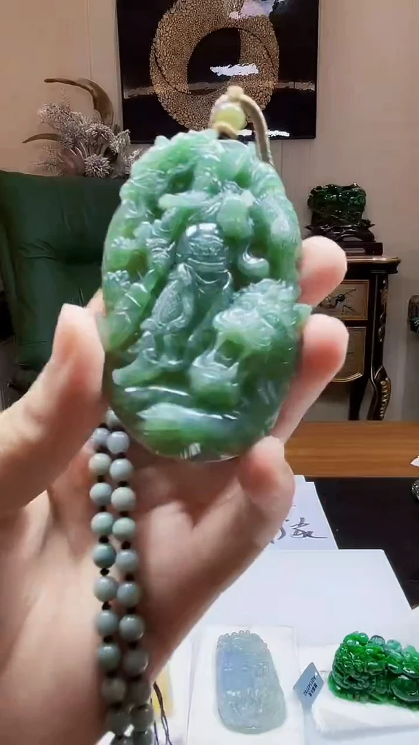 未镶嵌定制翡翠吊坠185