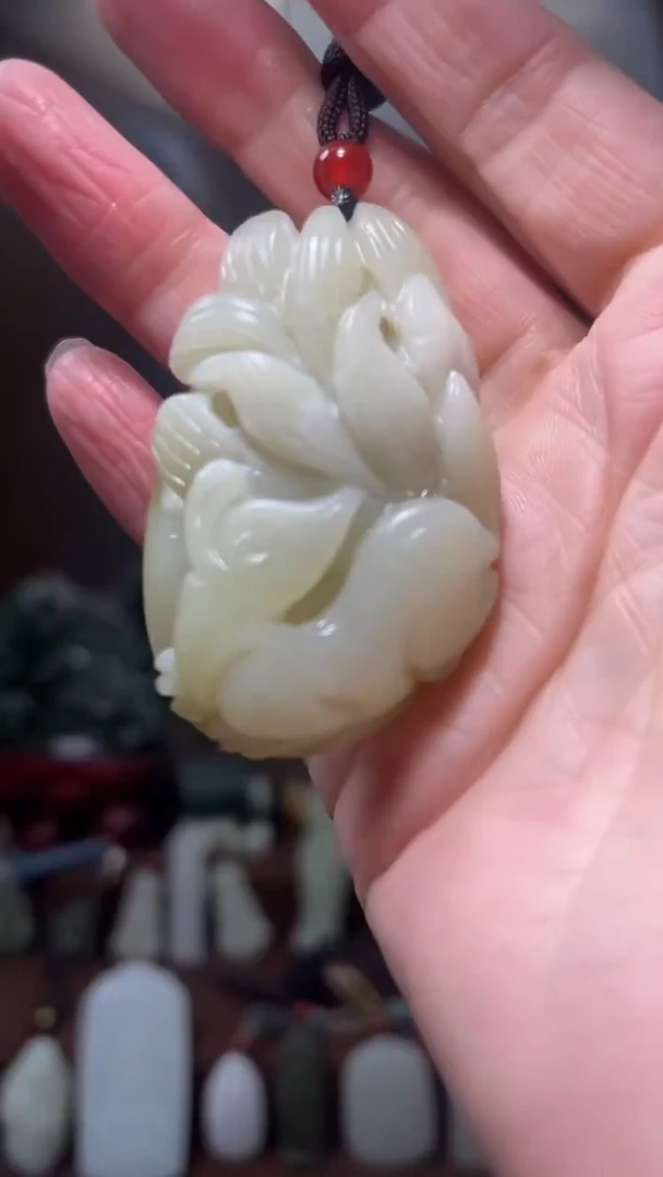 颈饰未镶嵌和田玉·