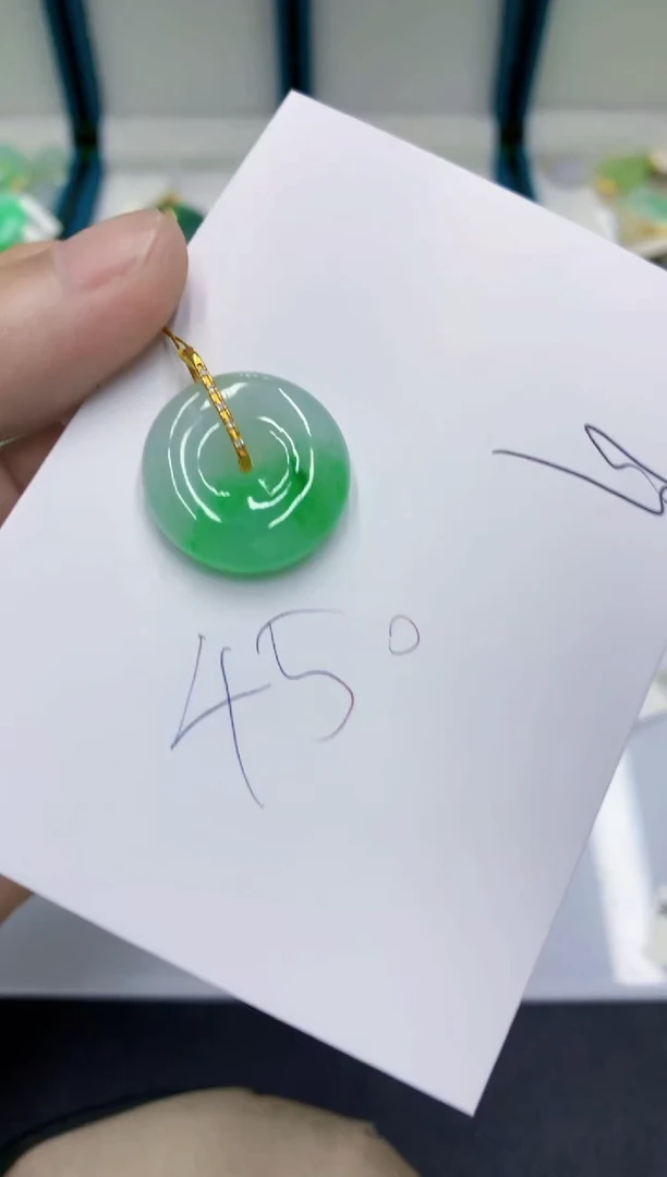 颈饰18K金镶嵌翡翠翡翠
