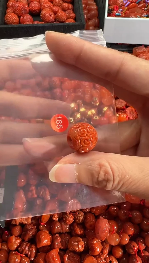 【闪购商品】南红玛瑙颈饰未镶嵌1