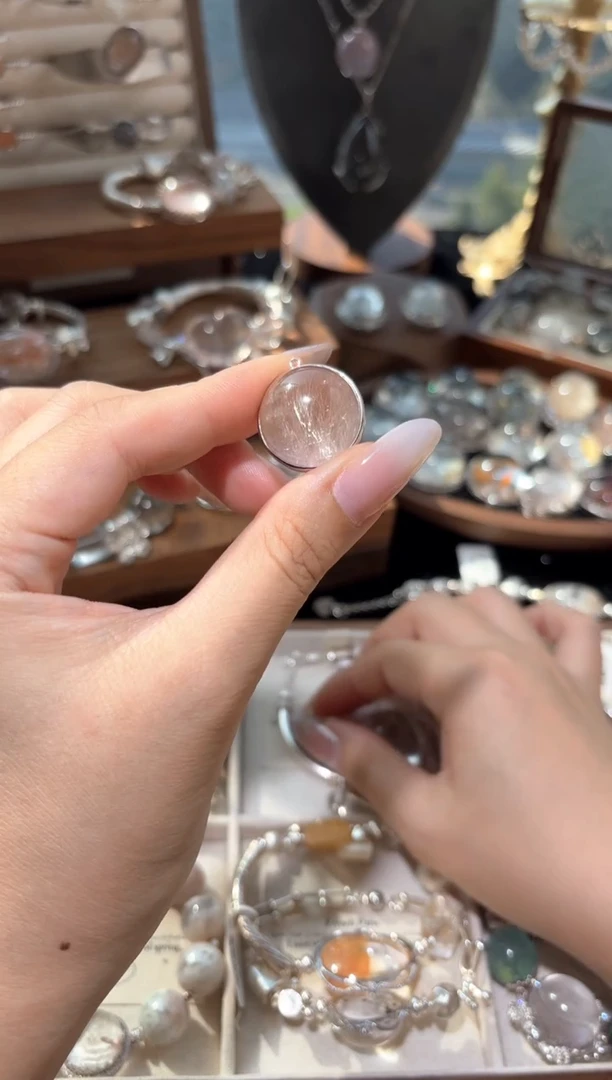 银S925镶嵌手链水晶拜**马兔毛设计手串