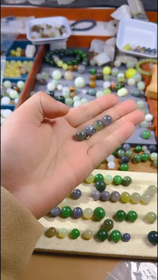 未镶嵌手链和田玉卡12散珠