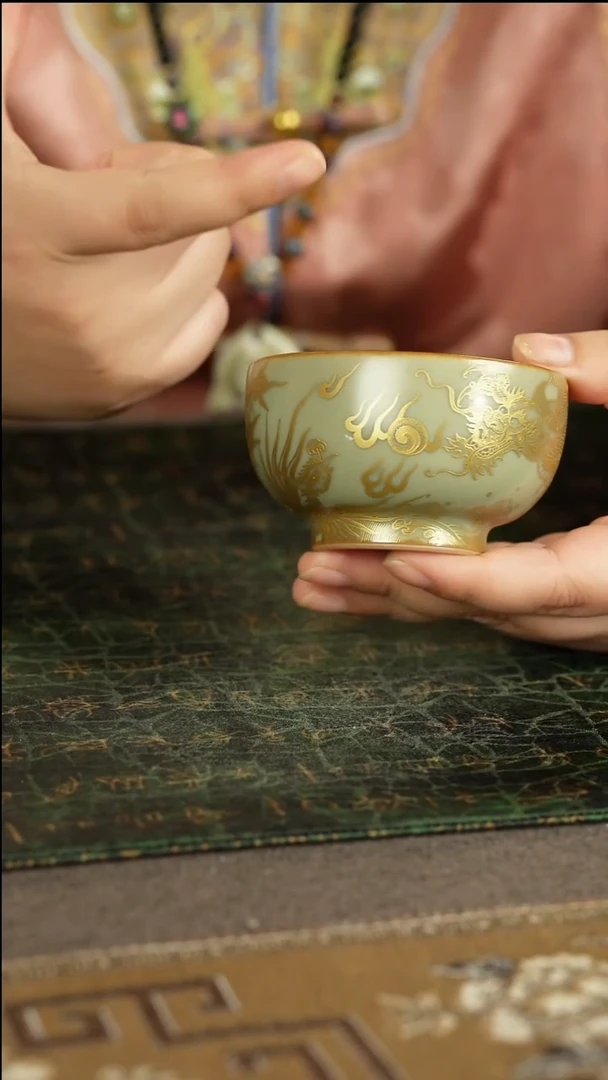 善窑厂汝窑粉青龙纹堆金主人杯