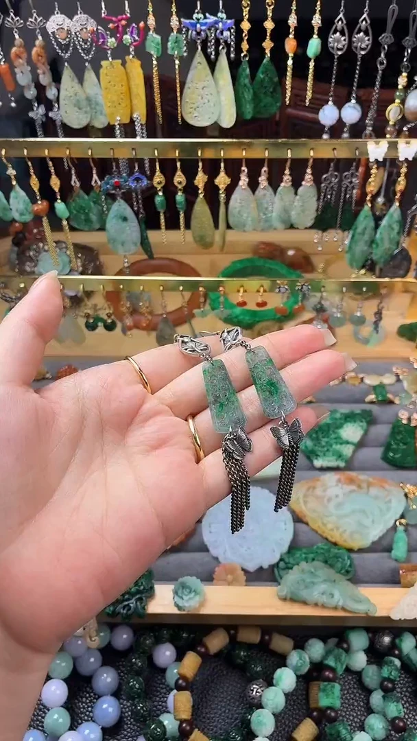 未镶嵌定制翡翠云****队翡翠