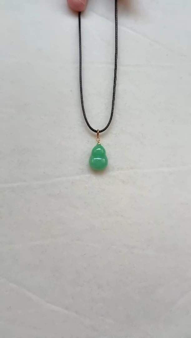 颈饰18K金镶嵌翡翠挂件