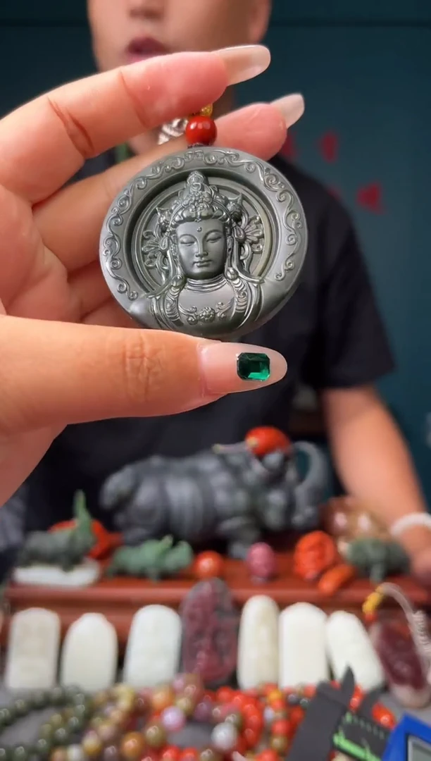 和田玉未镶嵌颈饰吊坠