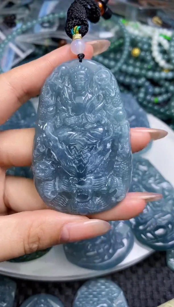 【闪购商品】翡翠颈饰未镶嵌             