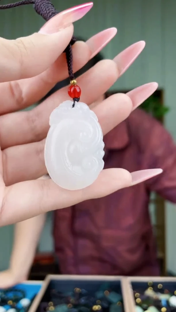 和田玉未镶嵌挂件拍一发一，多样性发货！