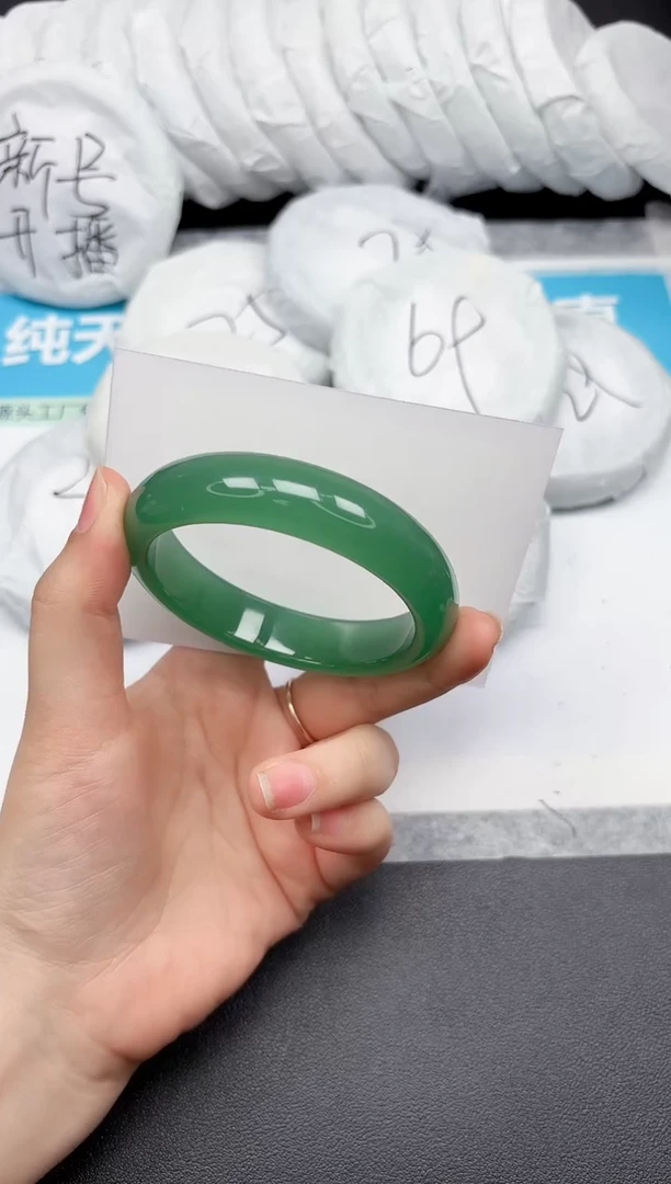 未镶嵌手镯石英质玉185-5556
