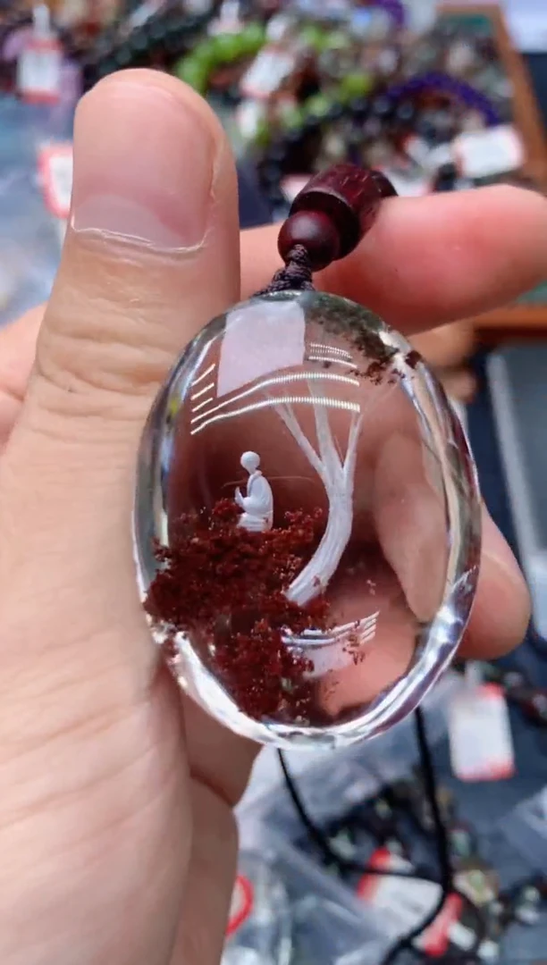 未镶嵌吊坠(赠链)水晶86