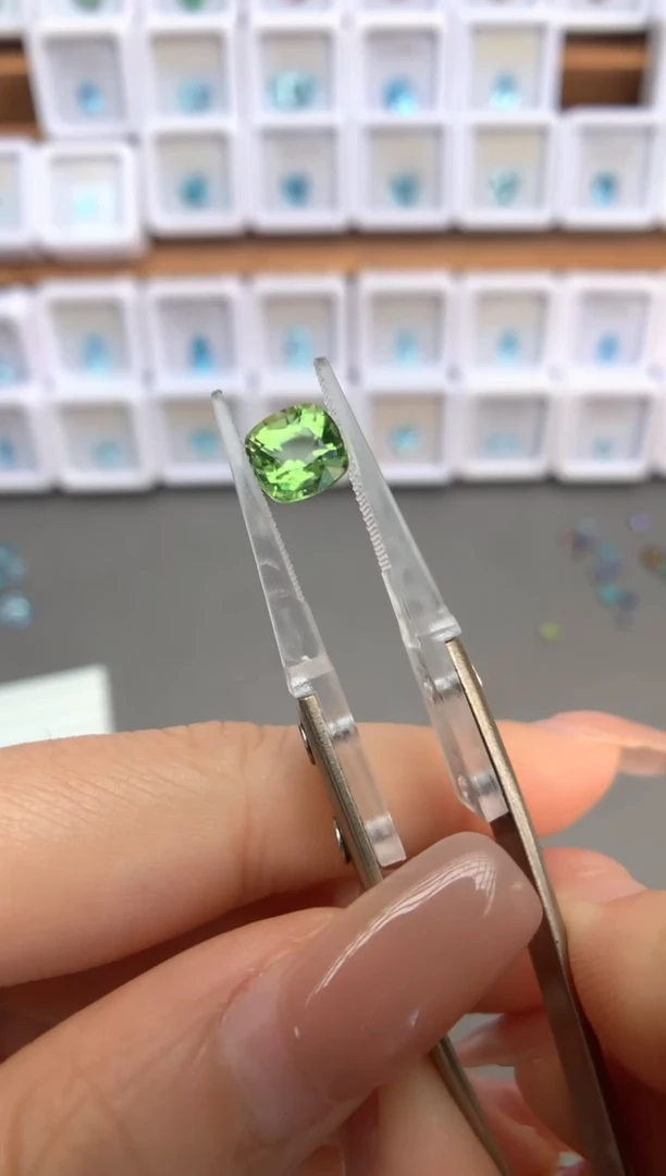 未镶嵌裸石定制橄榄石2.28ct 12062