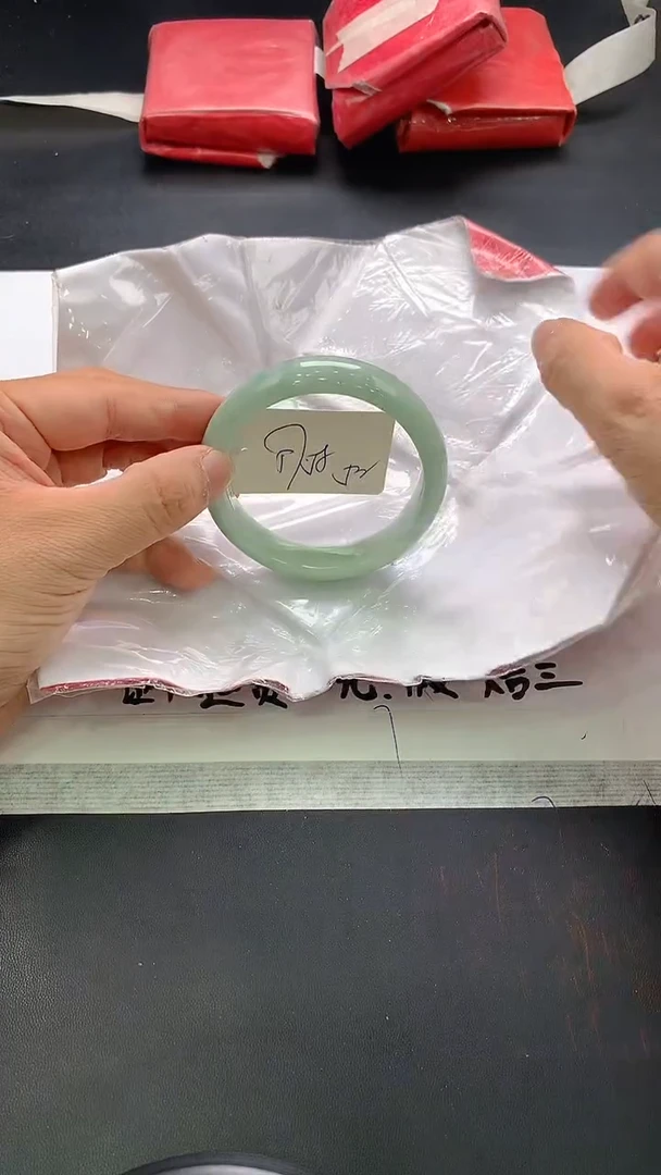 翡翠手镯未镶嵌308