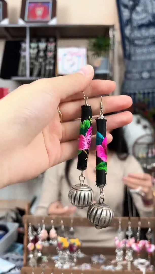 织绣民族风非遗老绣饰品542