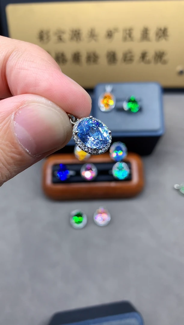 银S925镶嵌颈饰海蓝宝石2222