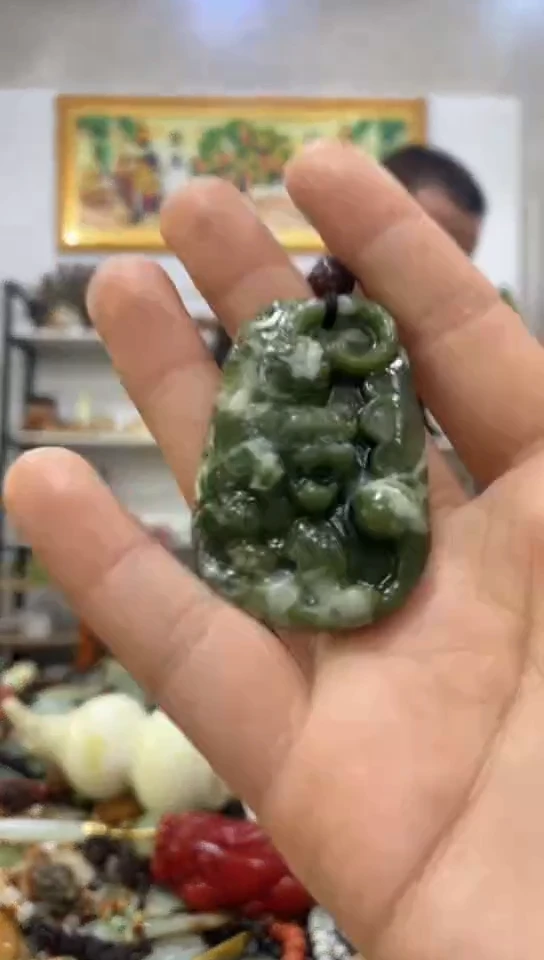 未镶嵌岫玉挂件