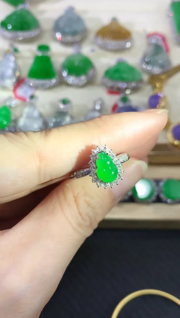 18K金镶嵌戒指翡翠83|14800