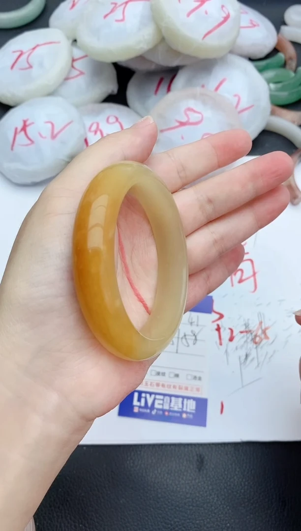 石英质玉手镯未镶嵌41+57/58