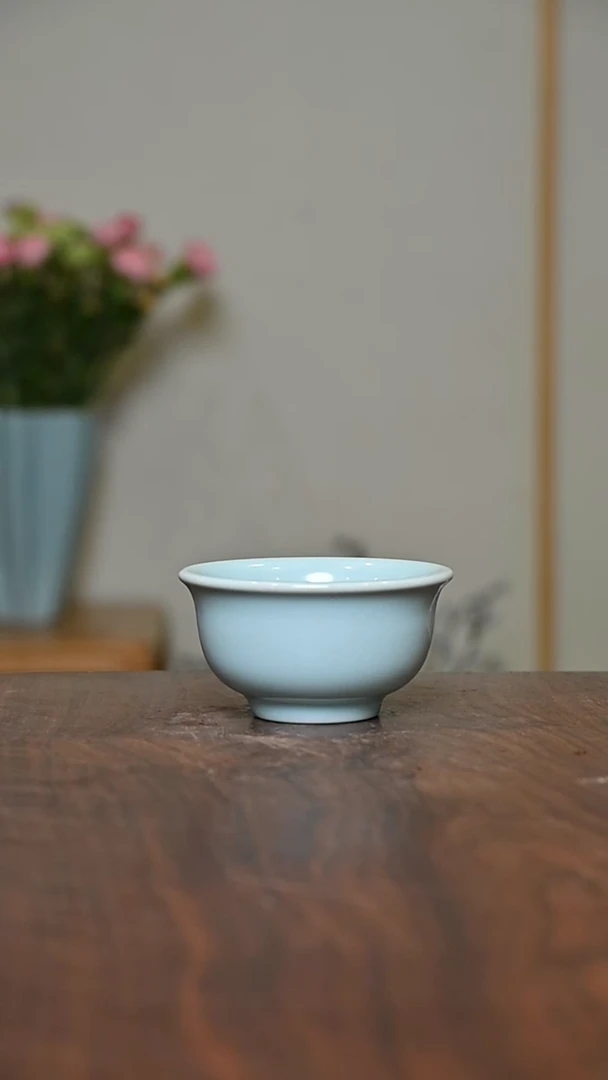 压手杯 天青 微瑕 朱晓辉款
