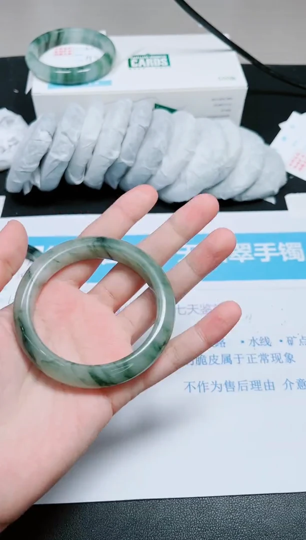 【闪购商品】石英质玉手镯未镶嵌多样性558