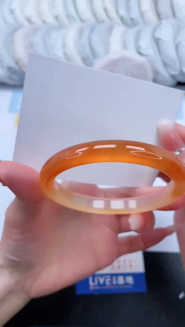 【闪购商品】石英质玉手镯未镶嵌T226-60.8