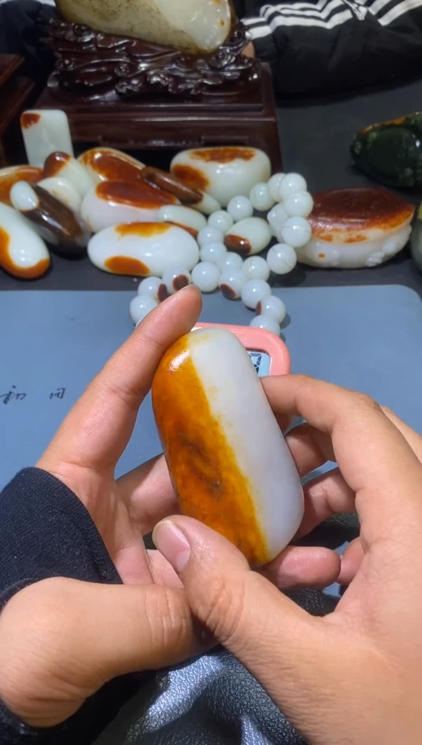 未镶嵌和田玉把件青****.和田玉