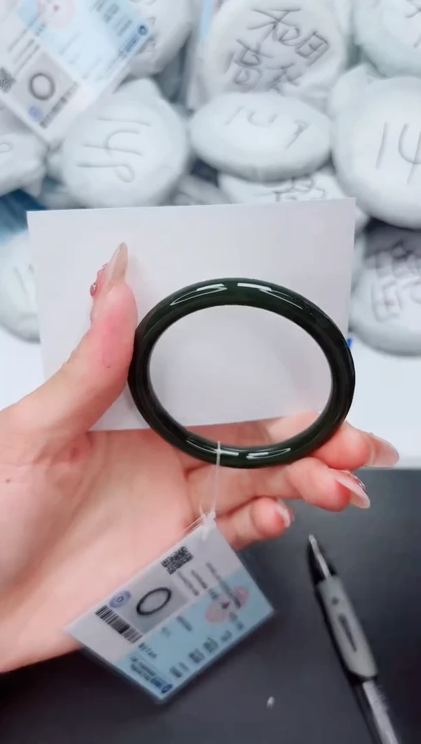 手镯和田玉未镶嵌M146-51.9