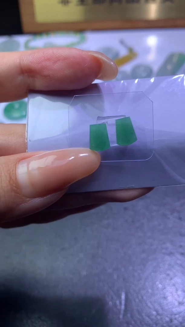 未镶嵌定制翡翠毛货